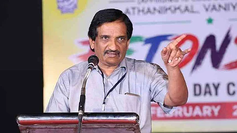 മുഖാവരണം മാത്രമല്ല ജീന്സും ലെഗിന്സും മിനി സ്കേര്ട്ടുമെല്ലാം എംഇഎസ് വിലക്കിയിട്ടുണ്ട്