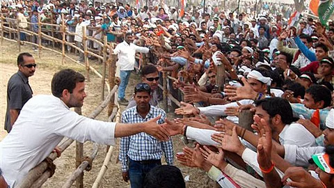 പ്രതിസന്ധിക്കിടയില് കോണ്ഗ്രസില് പുത്തന് ഫോര്മുല, ലോകസഭയില് പാര്ട്ടിയെ നയിക്കാന് രാഹുല് ഗാന്ധി?