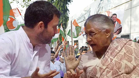 ‘അങ്ങനെയൊന്നും വിടില്ല, പറയുന്നതിന് ഇപ്പോള് ചെവികൊടുക്കേണ്ട’, ഷീല ദീക്ഷിതും കൂട്ടരും രാഹുലിന്റെ വസതിയില്