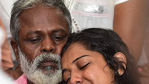 കാശും കഴിവും ഇല്ലാത്തവരായത് കൊണ്ടാകും സര്ക്കാര് ഞങ്ങളോട് ഇങ്ങനെ ചെയ്യുന്നത്, കെവിന്റെ പിതാവ് ജോസഫ്