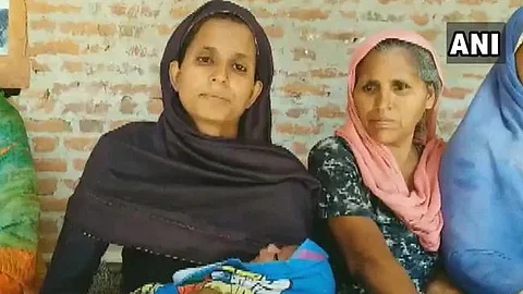 നരേന്ദ്ര മോദിയെന്ന് പേരിട്ട കുഞ്ഞിന് പേര് മാറ്റം, പള്ളിയില് കയറ്റില്ലെന്ന ഭീഷണി തനിക്ക് താങ്ങാനായില്ലെന്ന് യുവതി