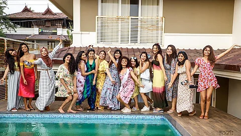 ചെറായിയില് ബ്രൈഡല് ഷവറുമായി പേളിയും പെണ്പടയും; നാളെ പേളി- ശ്രീനിഷ് വിവാഹം