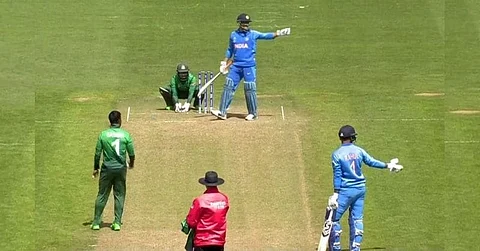 മിസ്റ്റര് കൂള് ധോണി വേറെ ലെവലാണ്;ബംഗ്ലാദേശിന്റെ ഫീല്ഡിംഗും നിയന്ത്രിച്ചുകളയും