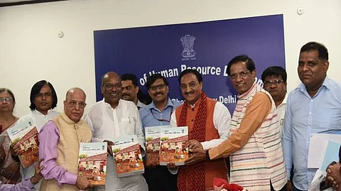 പത്ത്, പ്ലസ് ടു രീതി ഇല്ല, 5+3+3+4 ഘടനയുമായി മോദി സര്ക്കാര്; കരട് വിദ്യാഭ്യാസ നയം തയ്യാര്, 9-12 ക്ലാസുകളില് സെമസ്റ്റര്