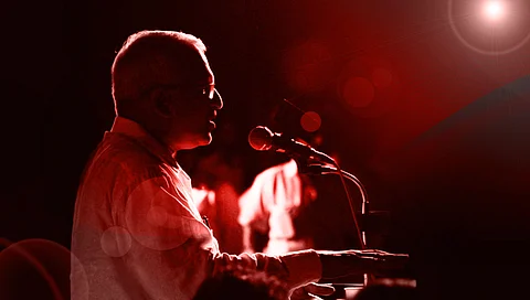 തലവേദനയായത് പിജെ ആര്മിയും പിജെ ഗ്രൂപ്പുകളും; പാര്ട്ടിയില് തിരിച്ചടിക്കാതിരിക്കാന് തടയിട്ട് ജയരാജന്