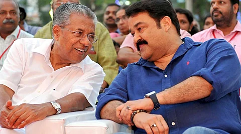 മോഹന്ലാലിന് ആര്പ്പുവിളിച്ച് ആരാധകര്; നീരസവുമായി മുഖ്യമന്ത്രി; പ്രസംഗം ചുരുക്കി