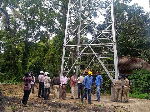 പീച്ചിയില് ഭൂഗര്ഭ കേബിള് സ്ഥാപിച്ച് കെഎസ്ഇബി ; ശാന്തിവനത്തില് പരിഗണിക്കാതിരുന്നത് എന്തുകൊണ്ട് ?