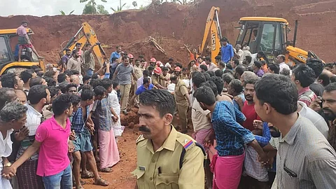 മണ്ണിടിഞ്ഞ് തൊഴിലാളികള് മരിച്ചത് അനധികൃത ക്വാറിയില്, സ്റ്റോപ് മെമ്മോ നല്കിയിട്ടും പ്രവര്ത്തനം നിര്ത്തിയില്ല