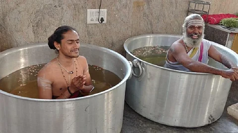 മഴലഭിക്കാന് കര്ണാടക സര്ക്കാരിന്റെ ‘പോംവഴി’ വിവാദത്തില് ; ‘ആ പണം കൊണ്ട് ദുരിതമകറ്റണം’