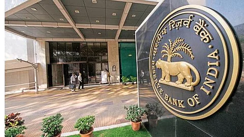 മൊറോട്ടോറിയം നീട്ടാന് റിസര്വ്വ് ബാങ്ക് അനുമതി നിഷേധിച്ചു, ബാങ്കുകള് ജപ്തി നടപടികളിലേക്ക്, തടയിടാന് സര്ക്കാര് നീക്കം