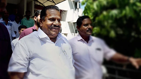 വിജിലന്സ് ക്രമക്കേട് കണ്ടെത്തിയ ഉദ്യോഗസ്ഥനെ തിരിച്ചെടുത്ത് ഇ പി ജയരാജന്; എഫ്ഐറിന് പകരം പ്രമോഷന് നീക്കം