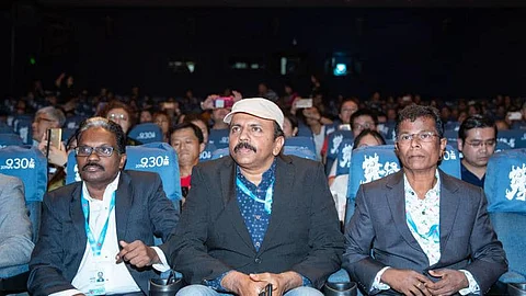 ഇന്ദ്രന്സ് നായകനായ ഡോ ബിജു ചിത്രത്തിന് രാജ്യാന്തര പുരസ്കാരം, ഷാങ്ഹായ് മേളയില് തിളങ്ങി വെയില്മരങ്ങള്