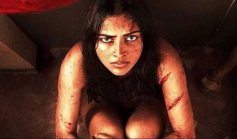 ‘അമലയ്ക്ക് തമിഴ് സംസ്കാരം അറിയില്ല’,ആടൈയില് നഗ്നതാ പ്രദര്ശനമെന്ന് പൊലീസിന് രാജേശ്വരി പ്രിയയുടെ പരാതി