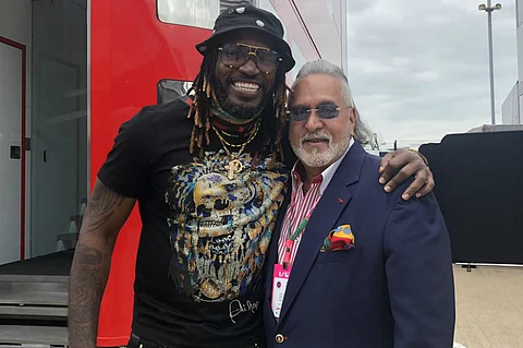 വാഗ്ദാനം ചെയ്യുന്ന 100% പണവും എന്തുകൊണ്ട് സ്വീകരിക്കുന്നില്ലെന്ന് ബാങ്കുകളോട് ചോദിക്കൂവെന്ന് വിജയ് മല്യ