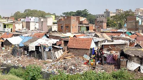 2 ലക്ഷം പേര് ഇപ്പോഴും ചേരികളിലെന്ന് സംസ്ഥാന സര്ക്കാര്, കൂടുതല് പേര് തൃശ്ശൂരില്