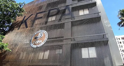 കേസും സാമ്പത്തിക നഷ്ടവുമുണ്ടാക്കാത്ത നേതൃത്വമെന്ന് രഞ്ജിത്-ആന്റോ, ഒരു പാട് കാര്യങ്ങള് ചെയ്യാനുണ്ടെന്ന് ലിബര്ട്ടി ബഷീര് വിഭാഗം