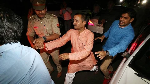 ഉന്നാവോ അപകടം: ബിജെപി എംഎല്എക്കെതിരെ കൊലക്കുറ്റം ചുമത്തി കേസെടുത്തു