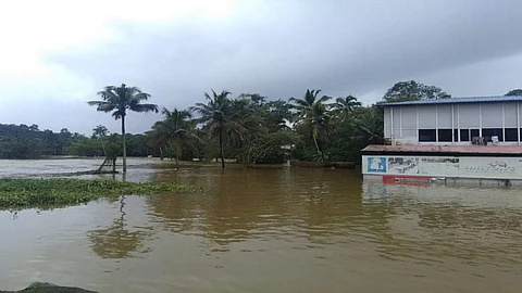 മഴ ശക്തമാകും; മലയോര മേഖലയില് ഉരുള്പൊട്ടല് മുന്നറിയിപ്പ്