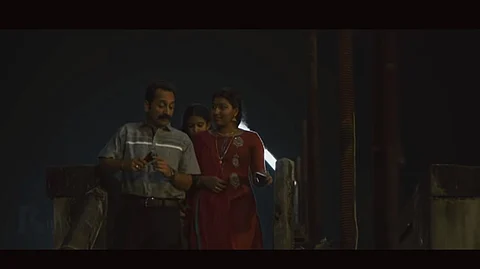 ഓരോ ടൈപ്പ് മനുഷ്യമ്മാര് അല്ലേ മോളേ...സൈക്കോ ഷമ്മിയുടെ ഡിലീറ്റഡ് സീന്