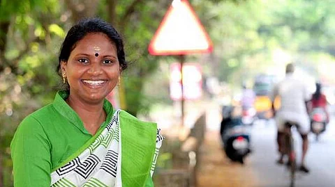 കാറ് ആലത്തൂരുകാര്ക്ക് വേണ്ടി; സ്വന്തമായി വാങ്ങാന് പണമില്ല: രമ്യ ഹരിദാസ്