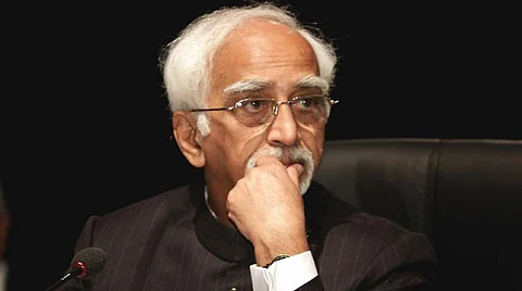 ‘ഹമീദ് അന്സാരി റോയെ തകര്ക്കാന് ശ്രമിച്ചു,ഉദ്യോഗസ്ഥരെ അപകടത്തിലാക്കി’ ; ഗുരുതര ആരോപണവുമായി മുന് ഓഫീസര്