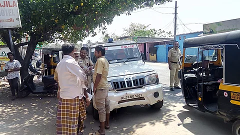 ‘കാളവണ്ടി കാലത്തെ സമ്പദ്രായം മാറ്റണം’; ഡ്രൈവര്മാരെ ക്യൂ നിര്ത്തുന്ന പൊലീസ് രീതിക്കെതിരെ മുന് ഡിജിപി