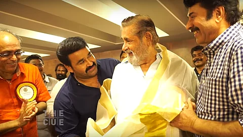 മുതിര്ന്ന നിര്മ്മാതാക്കളെ ആദരിച്ച് മമ്മൂട്ടിയും മോഹന്ലാലും