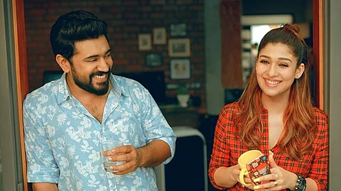 ഓണത്തിന് ദിനേശനും ശോഭയും, നിവിന് പോളി നയന്താര ചിത്രത്തിന്റെ ഫസ്റ്റ് ലുക്കുമായി പൃഥ്വിരാജ്