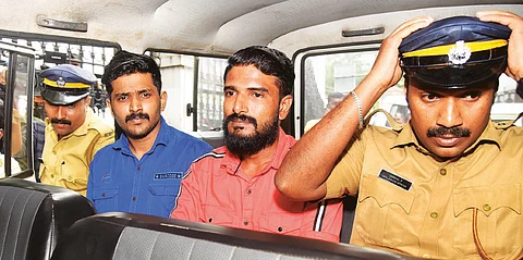 പഠിച്ചതും കറക്കി കുത്തിയതുമെന്ന് ആദ്യം; ‘ജയിലിലെ പിഎസ്സിപരീക്ഷ’യില് മാര്ക്ക് പൂജ്യം; ഒടുവില് കോപ്പിയടി സമ്മതിച്ചു