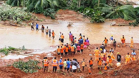 പരിസ്ഥിതി ചൂഷണത്തിന്റെ ആദ്യ ഇരകള് സാധാരണക്കാരാണ്