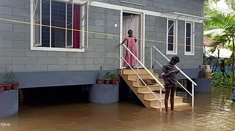 ‘ദുരിതാശ്വാസഫണ്ട് കൊണ്ട് ചെയ്തത് ഇതൊക്കെയാണ്’; പ്രളയം ബാധിക്കാത്ത പുതിയ വീട് ചൂണ്ടി മന്ത്രി എം എം മണി