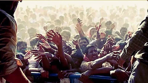 ‘ആ പൊതിച്ചോര് നിറയെ സ്നേഹമായിരുന്നു’; കുവൈറ്റ് യുദ്ധകാലത്ത് ‘ഏറ്റവും രുചികരമായ ഭക്ഷണം’ കഴിച്ചതിനേക്കുറിച്ച് കുറിപ്പ്