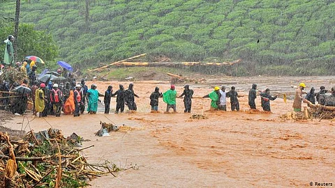 ദുരന്തങ്ങള് പ്രതിരോധിക്കാന് ജനകീയ സേന; മുന്നറിയിപ്പ് നല്കാനും വാഹനാപകടസഹായമെത്തിക്കാനും യൂണിറ്റുകള്