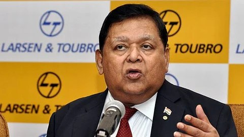 എ എം നായിക്