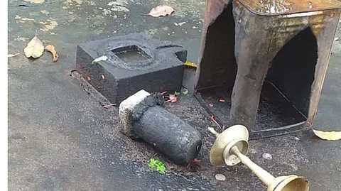 മലപ്പുറത്ത് അയ്യപ്പക്ഷേത്രം ആക്രമിച്ച് വിസര്ജ്യമെറിഞ്ഞയാളെ അറസ്റ്റ് ചെയ്തു; ലക്ഷ്യം മതസ്പര്ദ്ധയെന്ന് പൊലീസ്