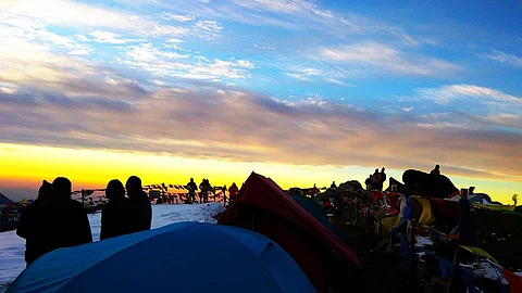 ദേവദാരുക്കളുടെ പച്ചപ്പ്, ധാല് തടാകവും നാര്ഗോട്ടയും, ട്രക്കിംഗിന് ധരംശാല വിളിക്കുന്നു