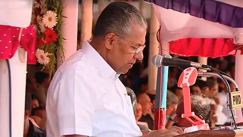 രാജ്യം ജനാധിപത്യത്തില് നിന്നും മതനിരപേക്ഷതയില് നിന്നും അകലുന്നോ ? സ്വാതന്ത്ര്യദിനത്തില് ആശങ്ക പങ്കുവെച്ച് പിണറായി വിജയന്