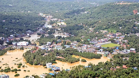 അത്ര സുസ്ഥിരമല്ല കാര്യങ്ങള്; ദുരന്തങ്ങള് പലരൂപത്തില് ഇനിയുമുണ്ടാകാം