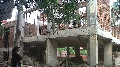 പ്രളയം: നിര്മ്മാണരീതികളില് മാറ്റത്തിനൊരുങ്ങി സര്ക്കാര്; കോണ്ക്രീറ്റില് നിന്ന് ഘട്ടം ഘട്ടമായി പിന്മാറും