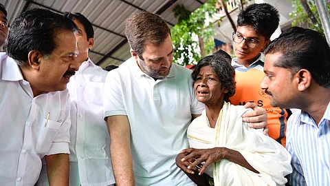 ‘പ്രളയം എന്റെ വയനാടിനെ തകര്ത്തിരിക്കുന്നു’; ക്യാമ്പുകളിലേക്ക് വേണ്ട സാധനങ്ങളുടെ പട്ടിക പങ്കുവെച്ച് രാഹുല് ഗാന്ധി