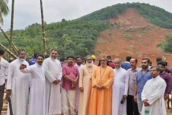 കവളപ്പാറയില് പുരോഹിതരുടെ ദുരന്ത സെല്ഫി; രൂക്ഷവിമര്ശനവുമായി സോഷ്യല് മീഡിയ