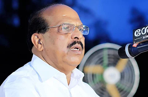 ‘ഐഎഎസുകാര് ദൈവമല്ല, വെള്ളമടിച്ച് വണ്ടിയോടിക്കുന്ന മണ്ടന്മാര്’; പരിഹസിച്ച് മന്ത്രി ജി സുധാകരന്