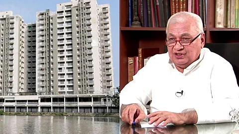 ‘മരട് ഫ്ളാറ്റുടമകളുടെ കാര്യത്തില് ആശങ്ക’; ഇടപെടല് ആലോചനയിലെന്ന് ഗവര്ണര്