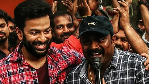 ‘സംവിധാനം ചെയ്യുന്നത് ഓര്ത്ത് ടെന്ഷനടിച്ചിരുന്നില്ല’: അങ്ങനെ ചിന്തിച്ചിരുന്നേല് തീര്ന്നേനെയെന്ന് ഷാജോണ്