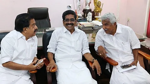 അരൂര് വെച്ചുമാറ്റം ഉപേക്ഷിച്ചിട്ടില്ല ; വട്ടിയൂര്ക്കാവില് വി.കെ പ്രശാന്തിനെതിരെ യുവസ്ഥാനാര്ത്ഥിക്കായി കോണ്ഗ്രസില് ഊര്ജിത ആലോചന