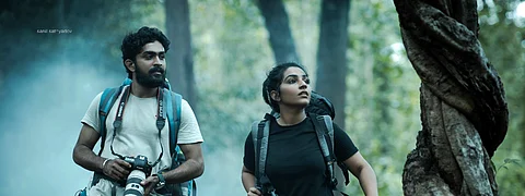 നിമിഷയും രജിഷയും ഒരുമിക്കുന്ന സ്റ്റാന്റപ്പ്