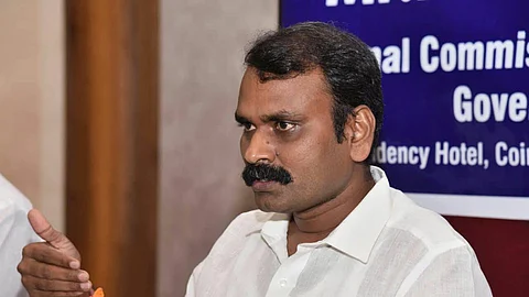 വാളയാര് കേസില് ഗുരുതരവീഴ്ചയെന്ന് ദേശീയ എസ് സി എസ് ടി കമ്മീഷന്; ചീഫ് സെക്രട്ടറിയേയും ഡിജിപിയേയും വിളിച്ചു വരുത്തും