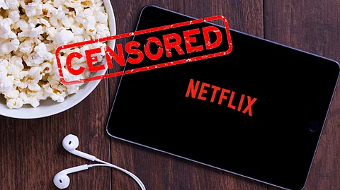നെറ്റ്ഫ്ലിക്സിനും കത്രിക വീഴുന്നു ? ആര്എസ്എസ് എതിര്പ്പിന് പിന്നാലെ നിയന്ത്രണം അനുകൂലിച്ച് സെന്സര് ബോര്ഡ് അധ്യക്ഷനും