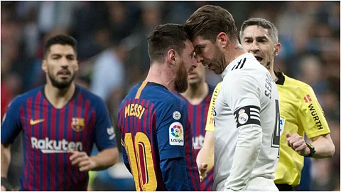 കാറ്റലോണിയന് പ്രക്ഷോഭം; എല് ക്ലാസിക്കോ മാറ്റിവെച്ചു