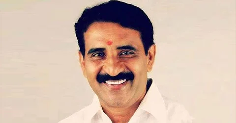 ‘പിണറായി സയനേഡ്, ചെന്നിത്തല ജോളി ‘; അധിക്ഷേപ പരാമര്ശവുമായി ബി ഗോപാലകൃഷ്ണന്